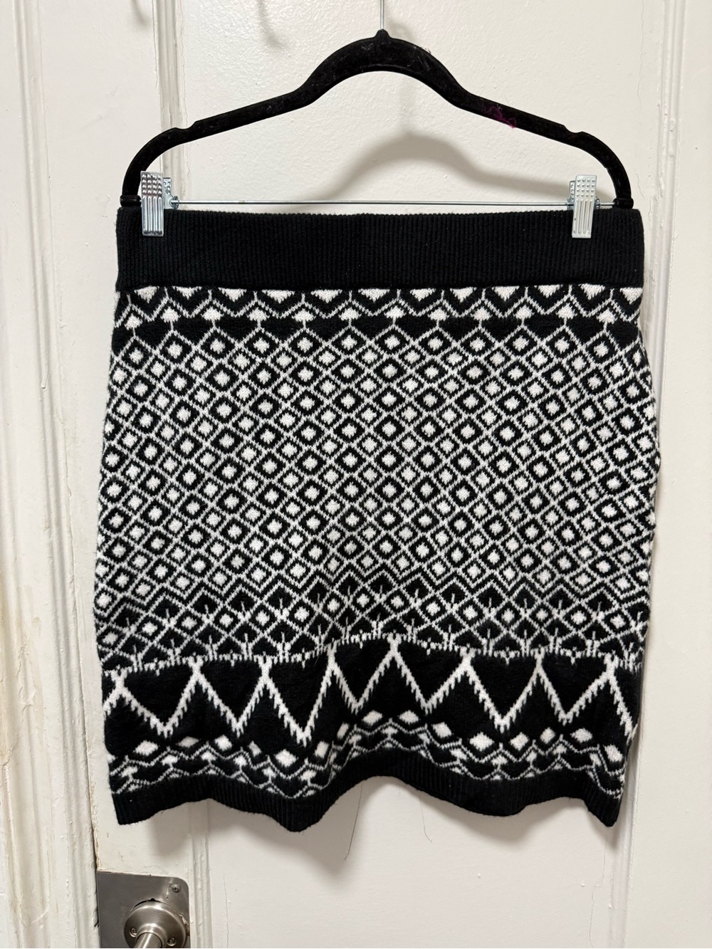 NWT LOFT Petite Geometric Fair Isle Knit Sweater Mini Skirt Large LP Black White